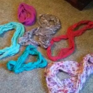 Womens Scarves lot